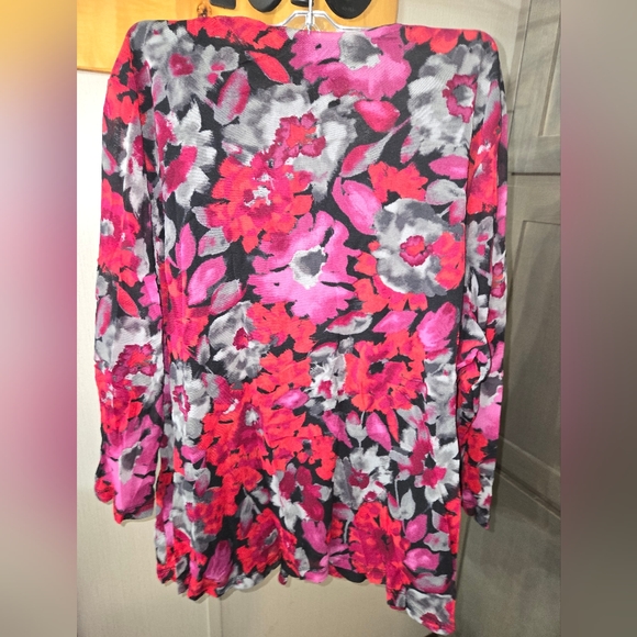 ***Croft  & Barrow Women Blouse (3X) - Picture 2 of 8